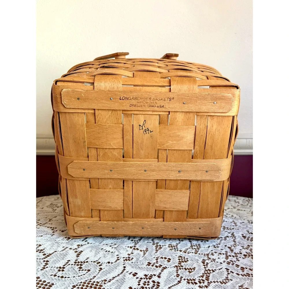 Longaberger 1992 Handwoven Square Cake Basket Dual Handle Liner USA Made 12x12x6